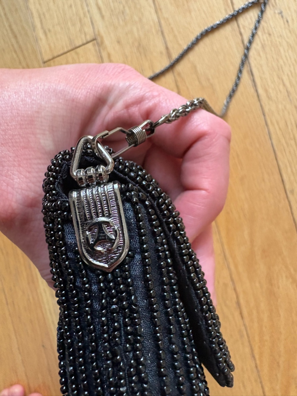 Vintage beaded crossbody clutch with metal chain and embellishments new - Picture 7 of 9